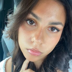 Meet your Posher, Amiya